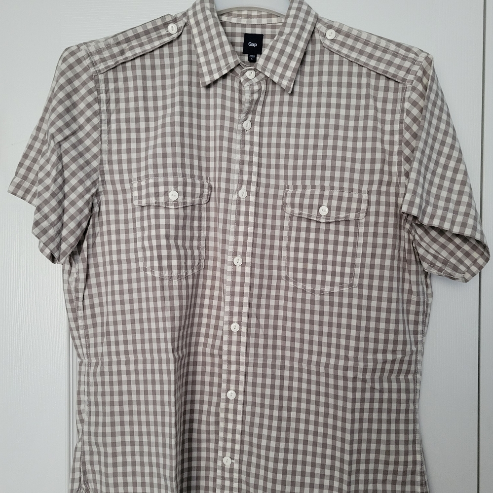 Mens Gap checked short sleeve button down shirt